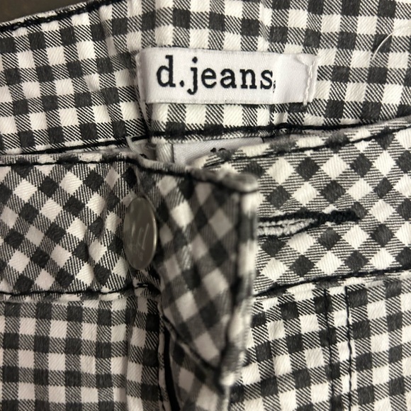 D. Jeans black and white checkered pants - Picture 4 of 10